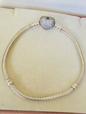 Pandora Pave Claps Heart Moments Snake  Chain Bracelet 7 Inches